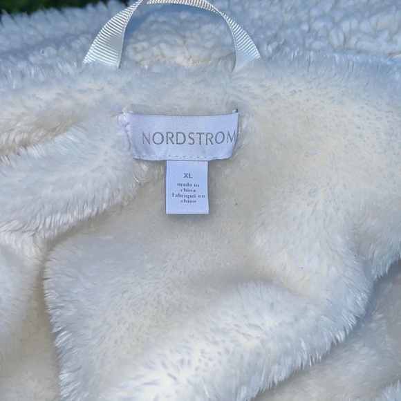 Nordstrom Long Plush Heavyweight Super Soft Winter Robe - Picture 16 of 16